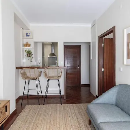 Comfy In Center Apartment *